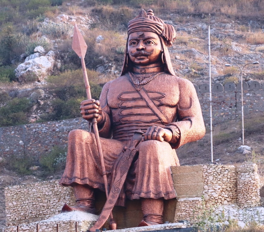 Pratap Gaurav Kendra Statue